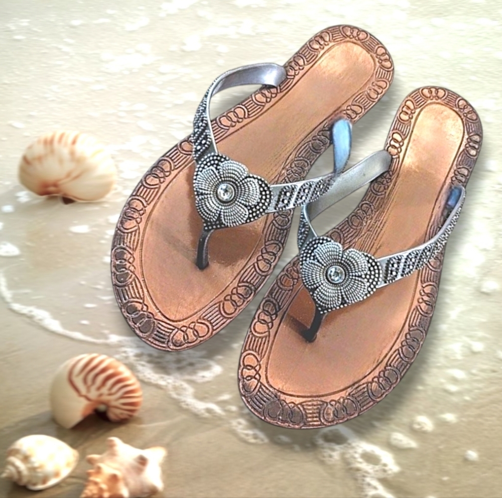 🩴Capelli New York Silver Embellished Sandals/ Flip Flops